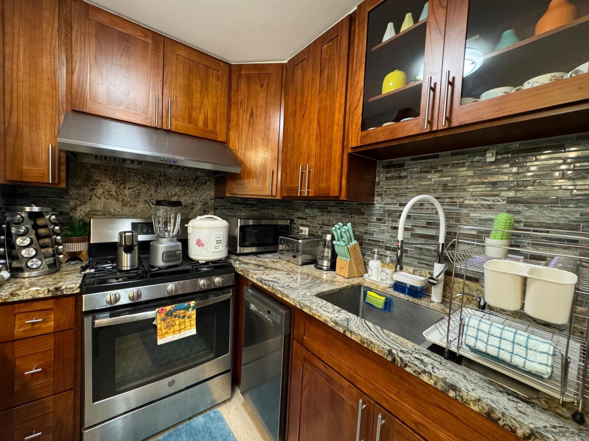 Aloha Waikiki Condo 2Beds, 2Baths, Free Parking. 檀香山 外观 照片